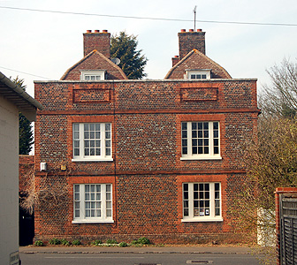 8 and 8a Leighton Street seen from London End March 2012